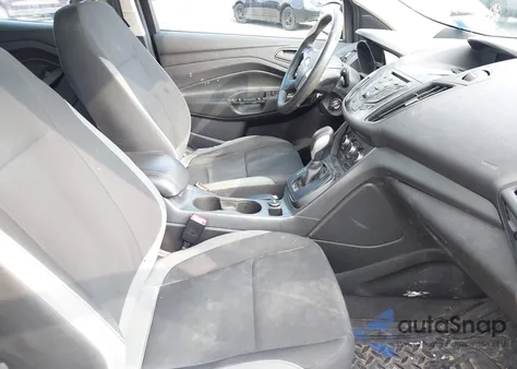 2014 Ford Escape S z USA, uszkodzony, nr VIN 1FMCU0F73EUC98951